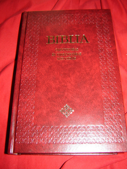 Magyar Katolikus Kozepmeretu Biblia Voros / Hungarian Mid Sized Catholic Bible