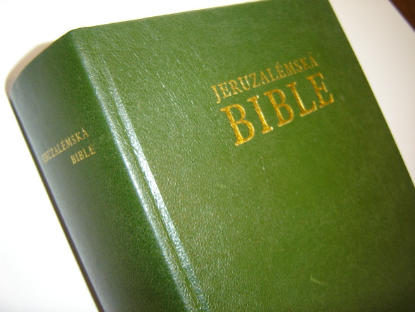 The Jerusalem Bible in Czech Language / Jeruzalemska Bible Pismo Svate Vydane Jeruzalemskou Biblickou Skolou 1