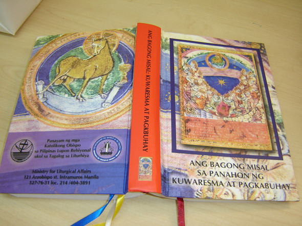 Tagalog Roman Missal that Follows the Lent / Ang Bagong Misal Sa Panahon Ng Kuwaresma At Pagkabuhay / Great for Roman Catholics from the Philippines