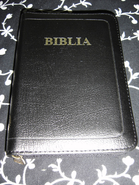 Biblia / Romanian Bible Editie revizuita / Biblia Sau Sfanta Scriptura A Vechiului Si Noului Testament Cu Trimiteri / SMALL Black Genine Leatherbound Bible with Ziper, Golden Edges and Thumb Index