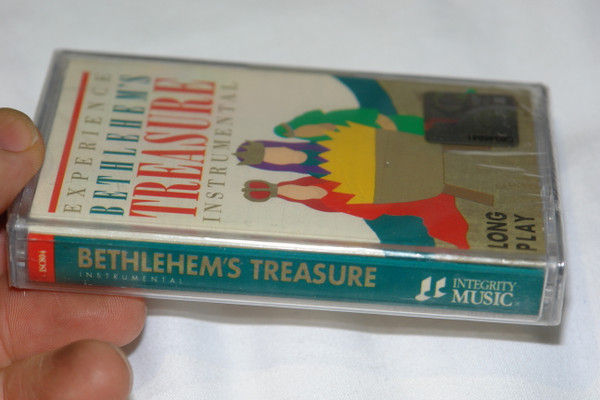 Experience Betlehem's Treasure Instrumental / Integrity Music - Audio Cassette / ISC804