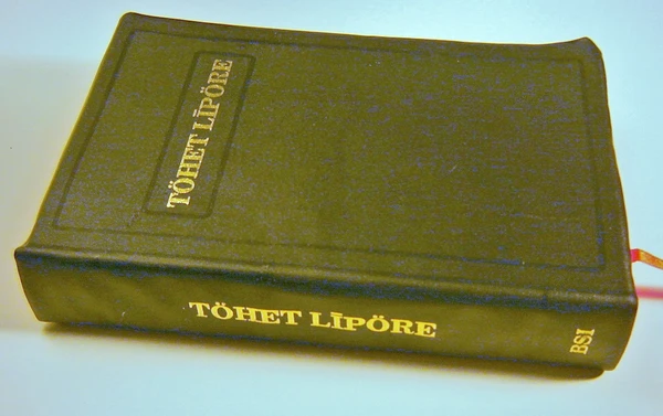Car Nicobarese Bible - TOHET LIPORE (Bible Society 2005)