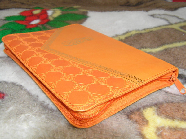 Arabic Orange Leather Bible / Godlen Edges, With Zipper, Mid Slim
