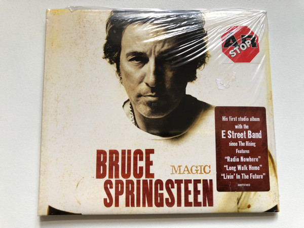 Bruce Springsteen – Magic / His first studio album with the E Street Band, since The Rising Features ''Radio Nowhere'', ''Long Walk Home'', ''Livin' In The Future'' / Columbia Audio CD 2007 / 88697170602