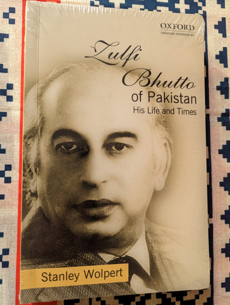 Zulfi Bhutto of Pakistan His Life and Times  Paperback  Oxford University Press (9780195775471)