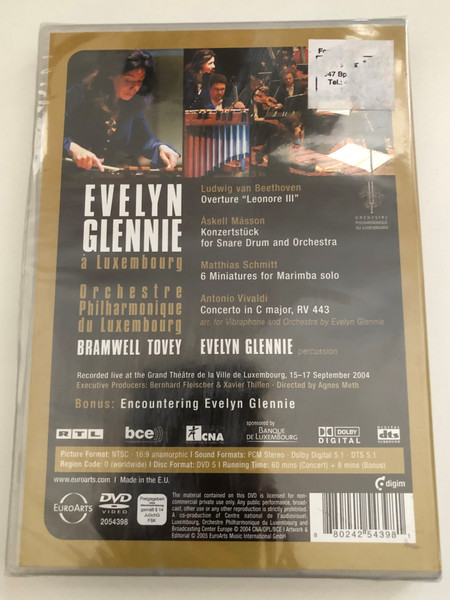 Evelyn Glennie a Luxembourg  BONUS ENCOUNTERING EVELYN GLENNIE  RECORDED LIVE AT THE GRAND THEATRE DE LA VILLE DE LUXEMBOURG, 15-17 SEPTEMBER 2004  A LUXEMBOURG, ORCHESTRE PHILHARMONIQUE DU LUXEMBOURG, BRAMWELL TOVEY  DVD (880242543981)