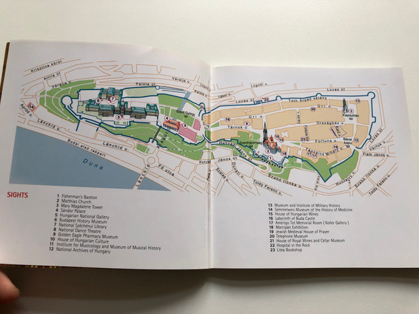 BUDA CASTLE BUDAPEST  Tourist guide with map and photo gallery  KIADVÁNYOKKAISER PUBLICATIONS  Paperback (9789638896810)