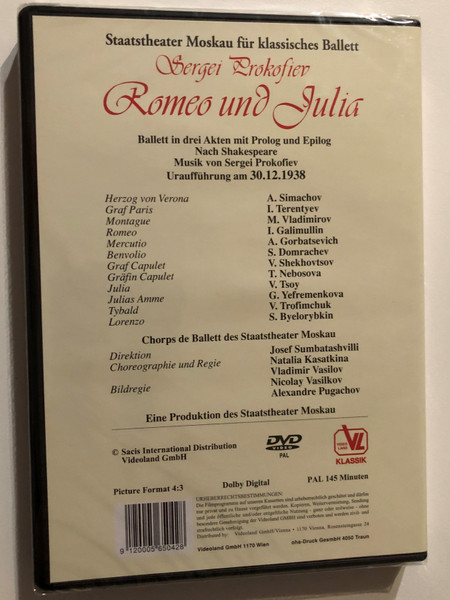 Romeo and Juliet / Composer: Sergei Prokofiev / Ballet in three acts with prologue and epilogue Based on Shakespeare / First performance on December 30, 1938 / Chorps de ballet of the Moscow State Theater / DVD (9120005650428)