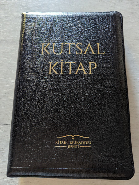 Turkish leather bound Holy Bible with zipper / Kutsal Kitap / Bible with references and study helps / Tevrat, Zebur, Injil / Kitab-ı Mukaddes Şirketi 2023 (9789754621716)