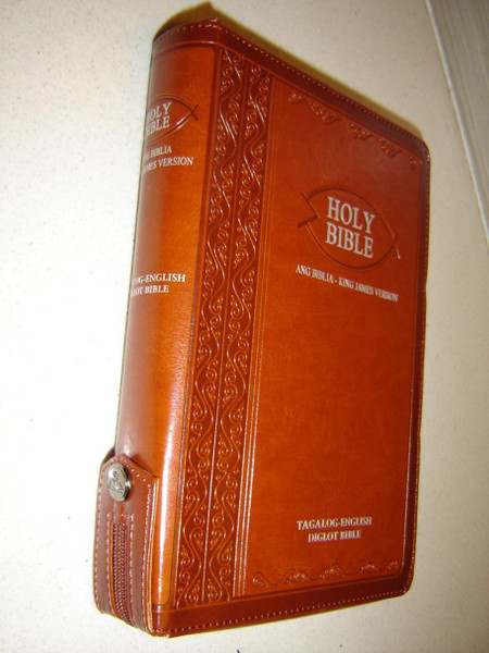 Brown Leather with Zipper Tagalog–English Diglot Bible TAG/KJV 055, 2015 Edition / Ang Biblia TLAB – King James Version KJV