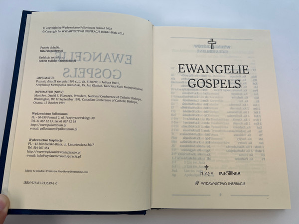 EWANGELIE/GOSPELS: Polish (Biblia Tysiąclecia) & English (NRSV) Parallel Edition with Audiobook CD (9788393353910.)