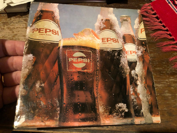 Retro Bubbles: Vintage Hungarian Pepsi-Cola Promotional 7" Vinyl (EP 27448)