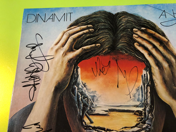 A híd Dinamit Signed Pepita Hungarian Hard Rock Vinyl LP (DinamitSignedPepita)