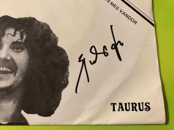 Radics Béla & Taurus Autographed 7" Vinyl Single - Zöld Csillag (RadicsBélaTaurus)