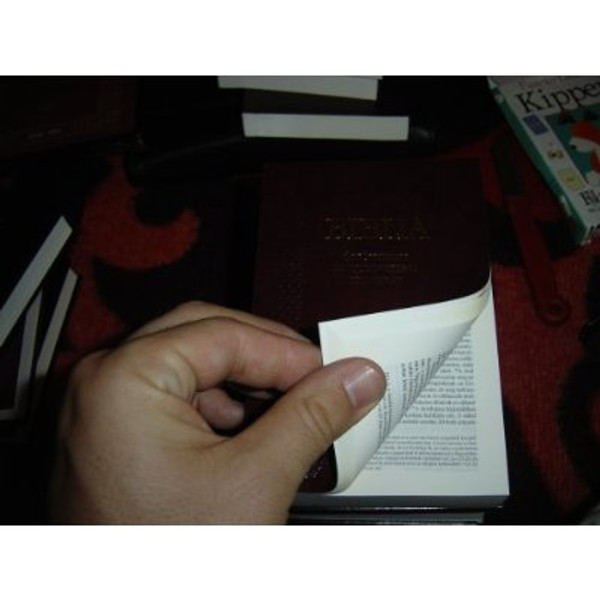 Hungarian Bible that can fit in your pocket SMALL / Magyar Diák Zseb Biblia