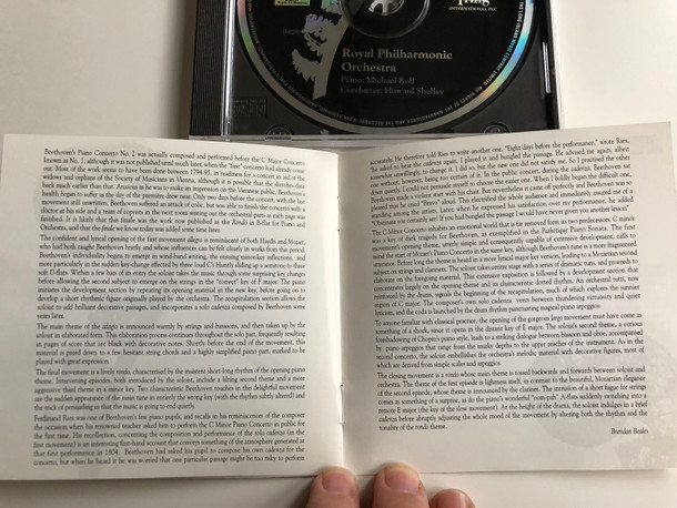 The Royal Philharmonic Collection / Beethoven - Piano Concertos No. 2 in B flat major, Op. 19, No. 3 in C minor, Op. 37 / Royal Philharmonic Orchestra / Piano: Michael Roll, Conductor: Howard Shelley / Tring International Audio CD 1996 / TRP076