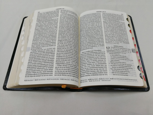 Twere Kronkron - Asante Twi Holy Bible Black leather bound with thumb index and golden edges / New Revised Asante Twi Bible ASV062P / Bible Society of Ghana 2020 (9789964002602)