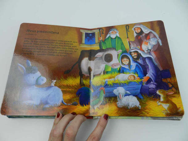 Latvian Children Bible: The Carry Along Bible / Bibele mazajiem