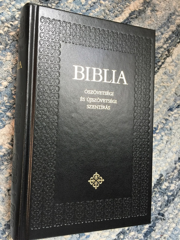 Magyar Katolikus Kozepmeretu Biblia Fekete Kemenyborito | Magyar Biblia Ószövetségi és Újszövetségi Szentírás