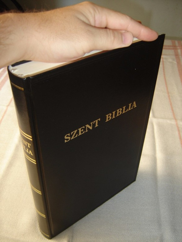 LARGE PRINT Szent Biblia - Large Print and Format Hungarian Bible / Nagy Betus Biblia - Revidialt Karoli Gaspar Forditas 