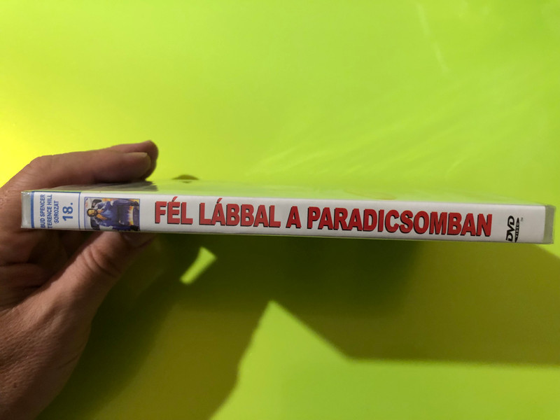 Fél lábbal a paradicsomban (Speaking of the devil)  Directed by E.B. Clucher 