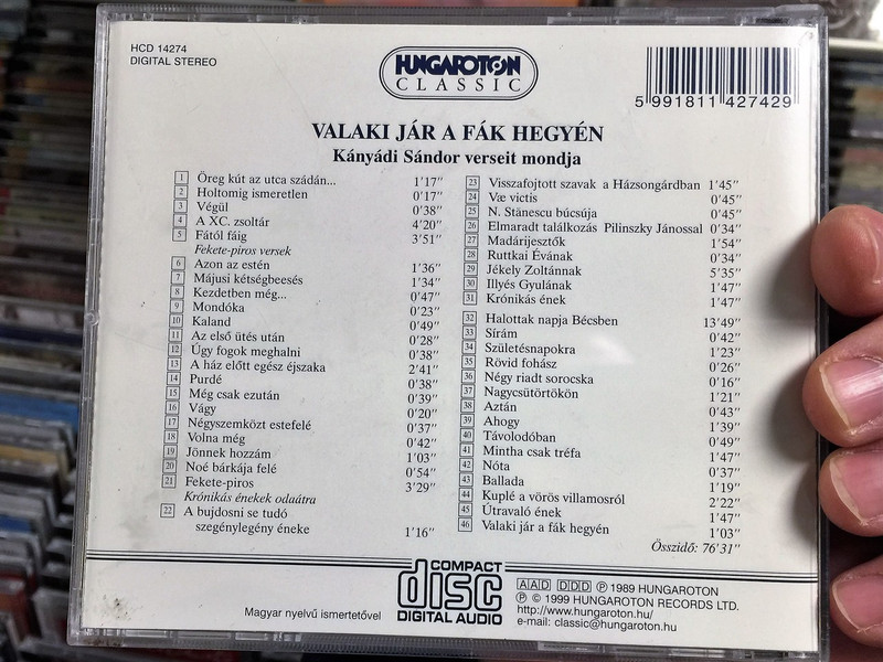Valaki jár a fák hegyén / Kányádi Sándor verseit mondja / Hungarian CD 1999 / Somebody on the mount of trees / Poet Sándor Kányádi recites his poems / Hungaroton HCD 14274 (5991811427429)