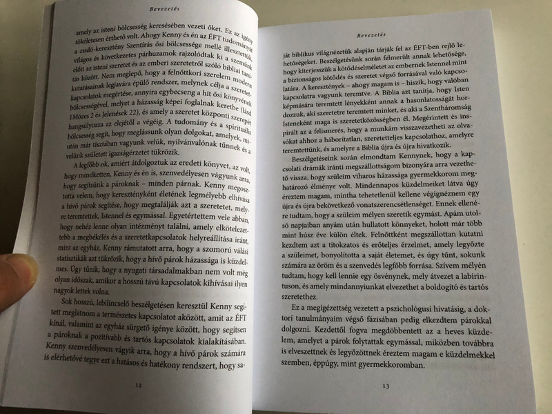 Kapcsolatra teremtve - ÖLELJ ÁT! - EGYÜTT, ISTENNEL by SUE JOHNSON, KENNY SANDERFER - HUNGARIAN TRANSLATION OF Created for Connection: The "Hold Me Tight" Guide for Christian Couples / creating stronger, more secure relationships (9789632884462)