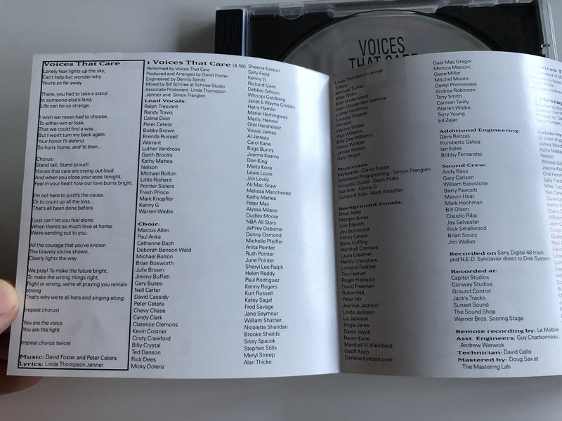VIOCES THAT CARE / AUDIO CD 1991 / Producer: David Foster / Compact Disc Maxi - Single (093624005421)