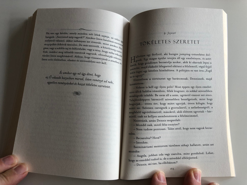 Szerinted szép vagyok? - Ezt minden nő megkérdezi by Angela Thomas - HUNGARIAN TRANSLATION OF Do You Think I'm Beautiful? / Angela's moving writing style is peppered with warm and funny stories from her own life that readers can identify with (9789638935762)