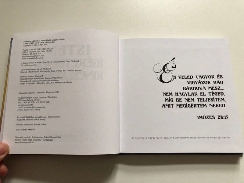 Isten ígéreteinek kincsestára by Rafal Waclawik - HUNGARIAN TRANSLATION OF Treasures of God's Promises / This collection is indeed a treasure trove for those who want to live their lives in the beauty and richness of divine wholeness. (9789638900838)