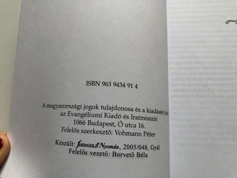 A teremtés titka by Watchman Nee - HUNGARIAN TRANSLATION OF The Mystery of Creation / In this volume, Watchman Nee presents to us a Biblical interpretation of creation to which science attests. (9639434914)