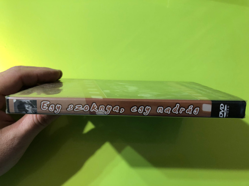 Egy Szoknya, egy nadrág DVD 1943 One skirt, one trouser / Hungarian Classic / Directed by Hamza Ákos / Starring: Latabár Kálmán, Csikós Rózsi (5996051280360)