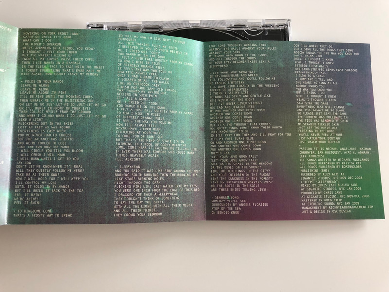 Passion Pit Manners / Make Light, Little Secrets, Moth's Wings, The Reeling, Eyes as Candles, Swimming in the flood, To Kingdom Come / Audio CD 2009 / Columbia Records (886974388623)