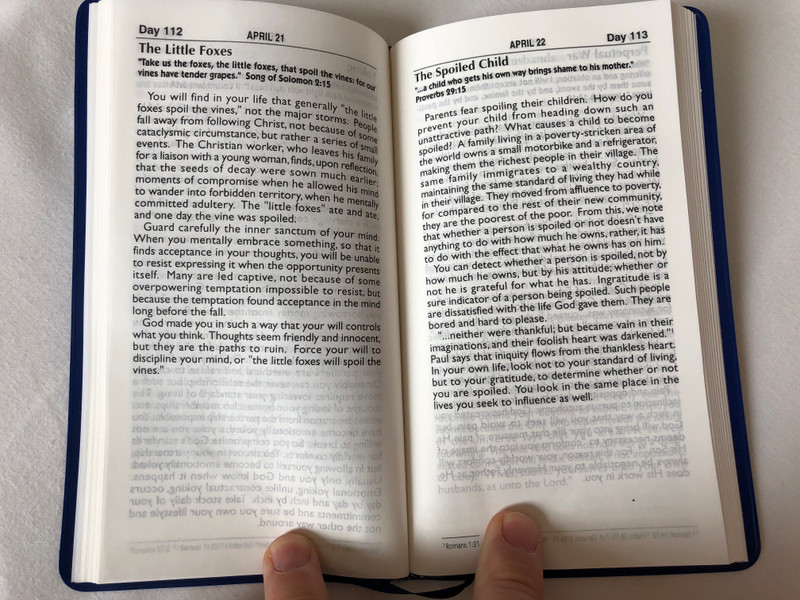 Thoughts from the diary of a desperate man - a daily devotional by Walter A. Henrichsen / 12th Edition / Leadership foundation / Blue Pvc cover / 2011 (0970437420)