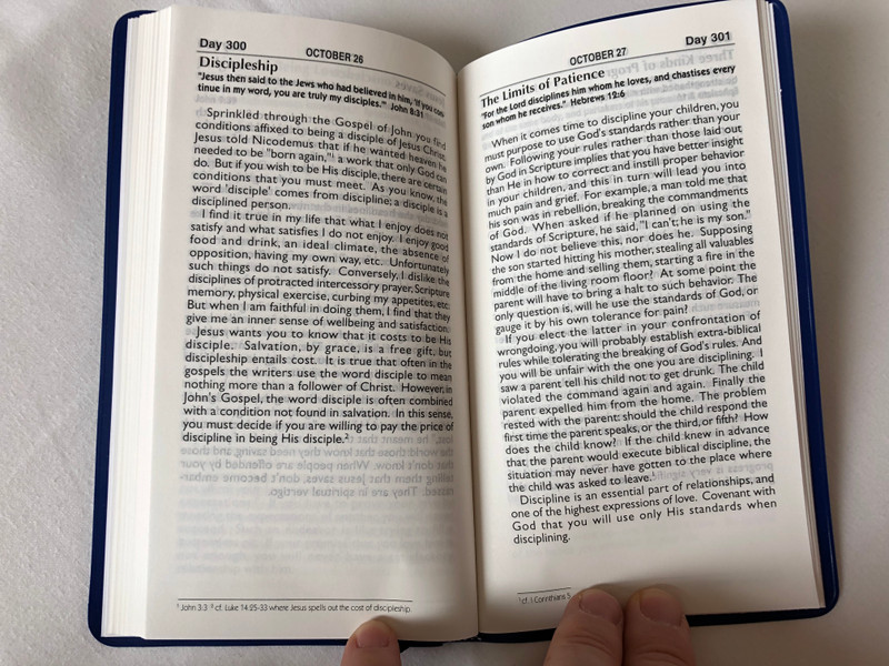 Thoughts from the diary of a desperate man - a daily devotional by Walter A. Henrichsen / 12th Edition / Leadership foundation / Blue Pvc cover / 2011 (0970437420)