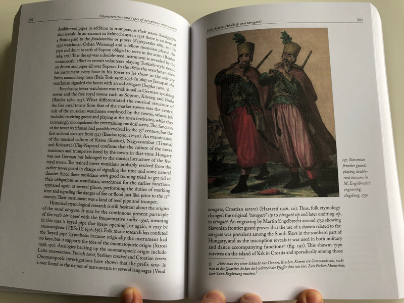 A History and Typology of Folk Instruments of Music by József Brauer-Benke / With special regard to the instruments of the Carpathian Basin / HAS Research Centre for the Humanities - Institute for Musicology / Paperback 2018 (9786155167126)