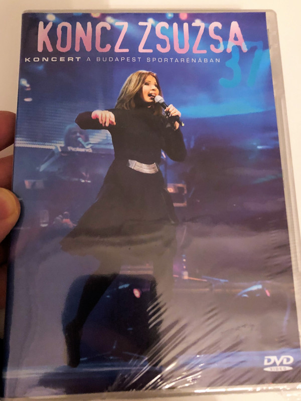 Koncz Zsuzsa Koncert DVD 2011 / A Budapest Sportarénában / Adjon az Isten, Ég és föld között, Rohan az idő, Még itt vagyok, Csodálatos Világ, Micimackó, Jöjj kedvesem, Ha én Rózsa volnék / Hungaroton (5991817126159)