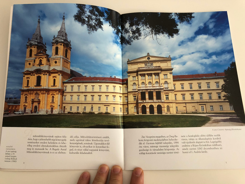 A zirci Reguly Antal Műemlékkönyvtár by Urbán Gusztávné / Hungarian language book presenting the Antal Reguly Historic library in Zirc 