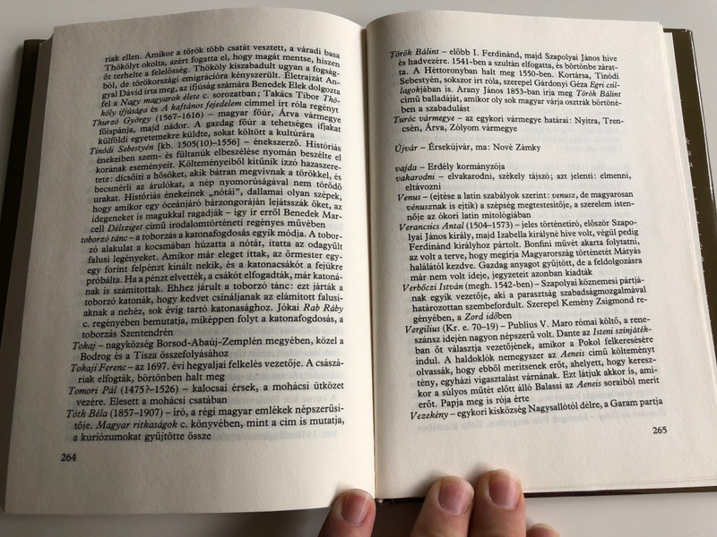 Magyar mondák a török világból és a kuruc korból by Lengyel Dénes / Hungarian legends and sagas from the medieval Turkish rule / 10th edition / Móra 2009 (9789631186338)