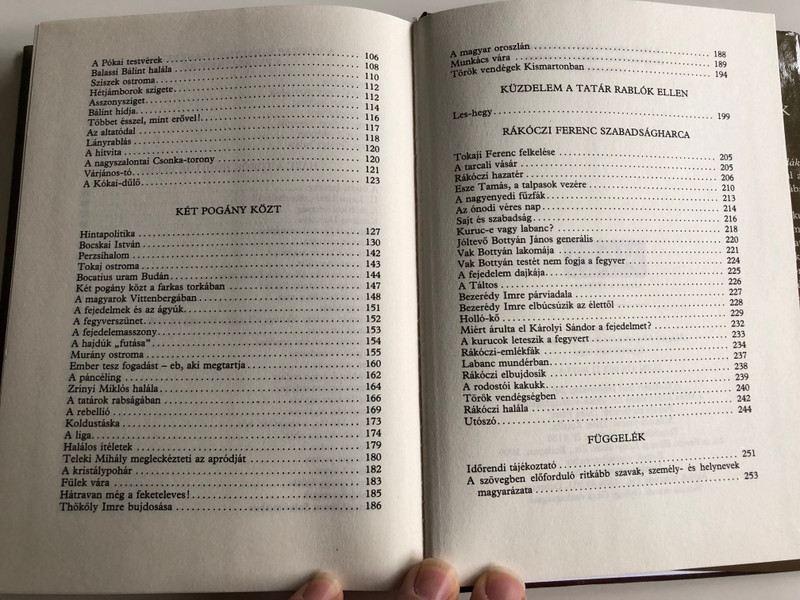 Magyar mondák a török világból és a kuruc korból by Lengyel Dénes / Hungarian legends and sagas from the medieval Turkish rule / 10th edition / Móra 2009 (9789631186338)