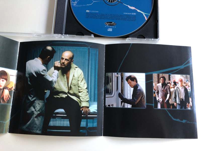 Unbreakable Original Motion Picture Score / Music Composed by James Newton Howard / Bruce Willis, Samuel L. Jackson / An M. Night Shyamalan Film / Audio CD 2000 (5991813263421)