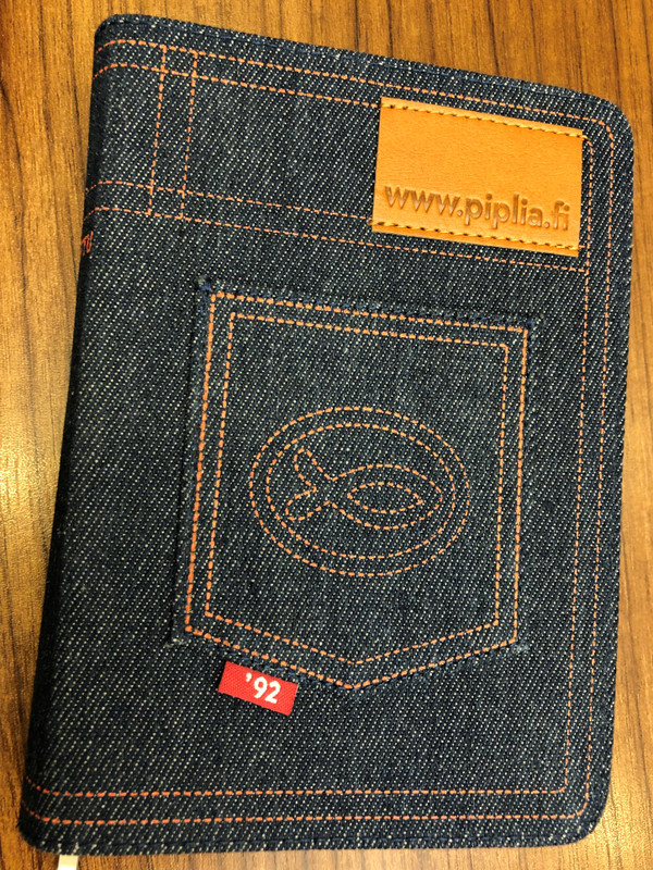 Raamattu / Finnish Language Holy Bible / Jeans Cover with zipper / Piplia - Suomen Pipliaseura 2018 / 5th edition (9789515774514)