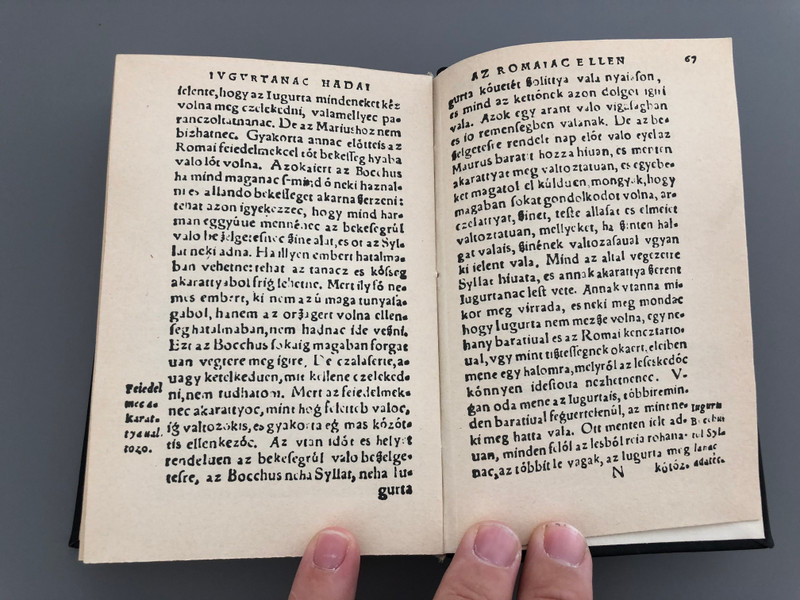Az Caius Crispus Sallustiusnak két históriája by Baranyai-Décsi János - Szeben 1596 / Two Stories from Caius Crispus Sallustius in Hungarian Language / Bibliotheca Hungarica Antiqua X. / Akadémiai Kiadó 1979 / Hardcover Facsimile / Includes essay booklet (9630517582)