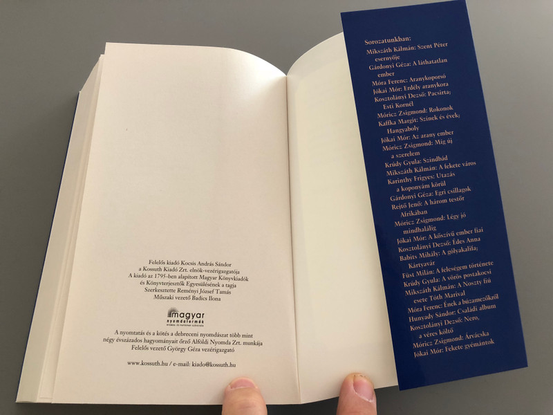 Fekete gyémántok by Jókai Mór / Black diamonds Hungarian novel / Életreszóló regények / Kossuth Kiadó 2015 / Paperback (9789630980746)