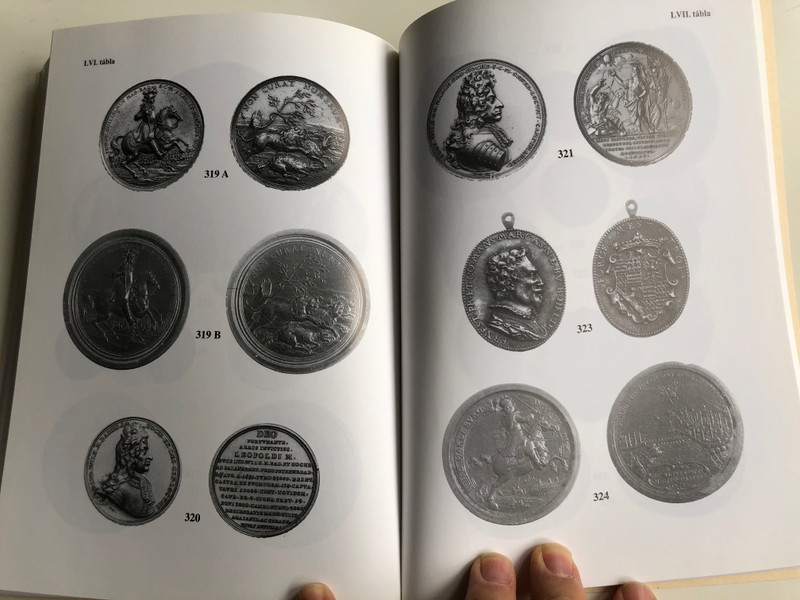 Személyi érmek by Huszár Lajos / Personal coins, medals / Bibliotheca Humanitatis Historica / Magyar Nemzeti Múzeum 1999 / Paperback (963-742184X)