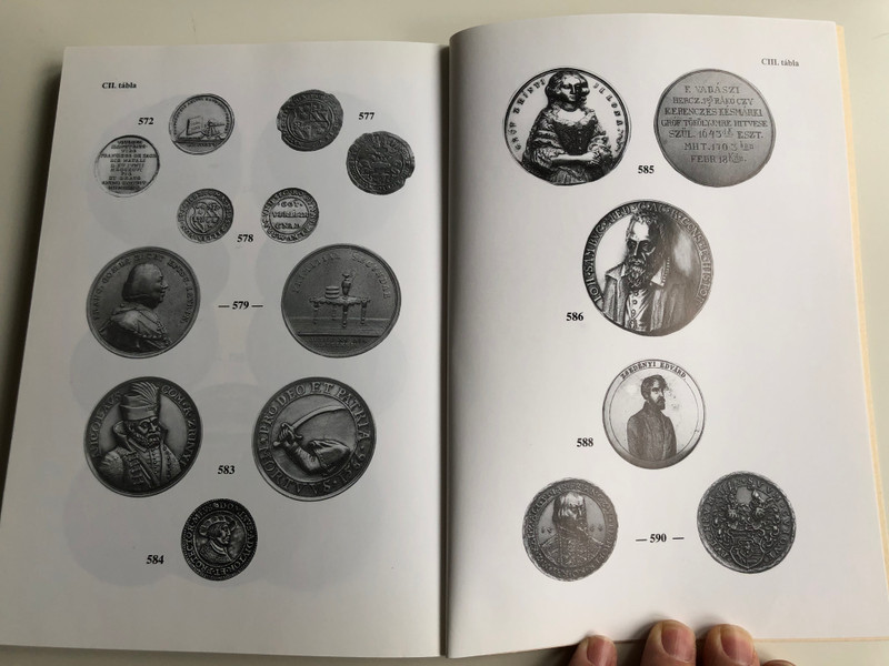 Személyi érmek by Huszár Lajos / Personal coins, medals / Bibliotheca Humanitatis Historica / Magyar Nemzeti Múzeum 1999 / Paperback (963-742184X)