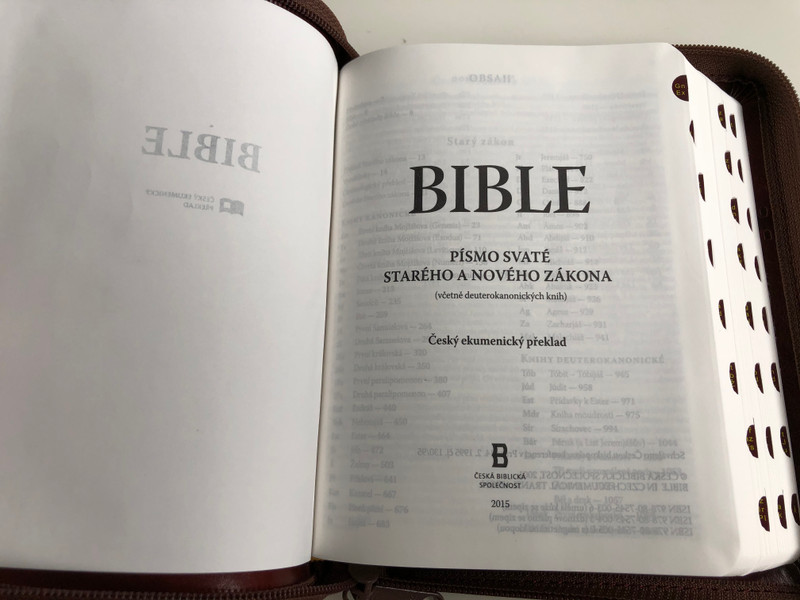 Leather Bound Bible in Czech language - Ecumenical translation / Brown with zipper & thumb index / Pismo Svaté Starého a Nového Zakona / Český Ekumenický překlad / Česká biblicka společnost 2015 (9788075450036)