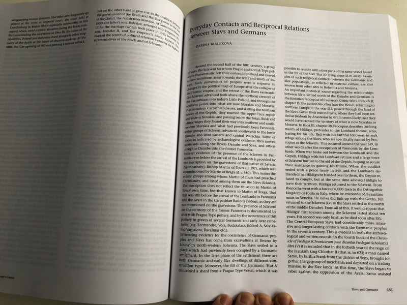 Europe's Centre Around AD 1000 by Alfired Wieczorek and Hans-Martin Hinz / Contributions to History, Art and Archeology / Európa közepe 1000 körül / Europas Mitte um 1000 / Theiss (9783806215496)