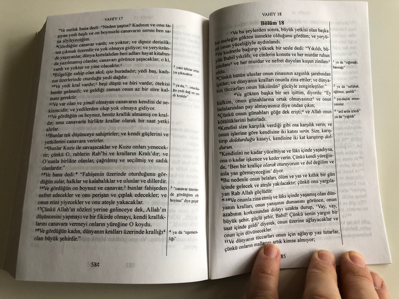 Kutsal Incil / Turkish language New Testament / "Ben dünyanin nuruyum" / Lütuf Yayincilik 2003 / Paperback (9755570292)