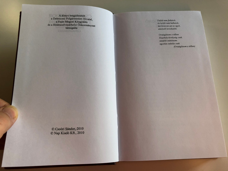 Föld, nyitott sebem by Csoóri Sándor / Összegyűjtött versek CD-Melléklettel / Selection of Poems in Hungarian language by Sándor Csoóri / Nap Kiadó 2010 / Hardcover (9789639658806)